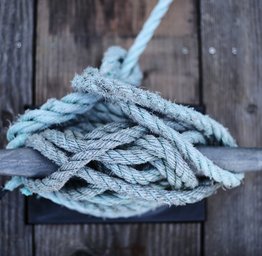 knot tied on dock
